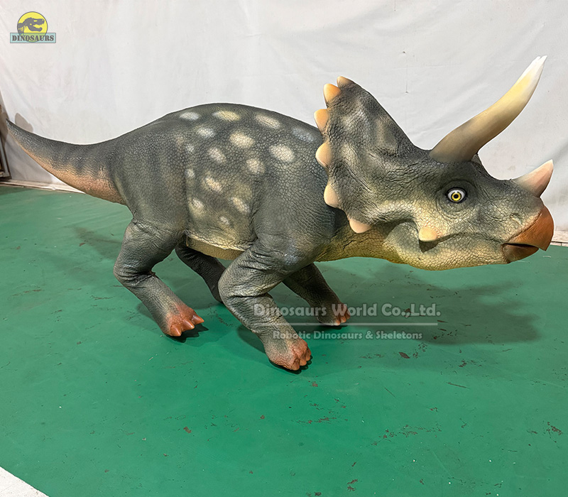 Dinosaur Park Attraction Model